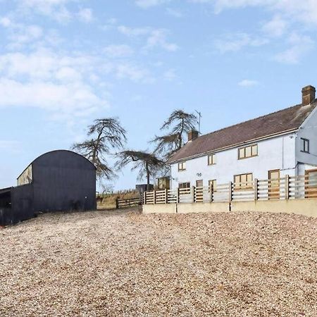 Upper Caerfaelog Farmhouse Llanbister المظهر الخارجي الصورة